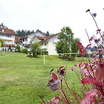 Ahornhof 3*